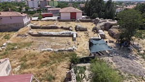 Aksaray Üniversitesi ve Kültür ve Turizm Bakanlığı adına yürütülen, Üniversitemiz Fen Edebiyat Fakültesi Arkeoloji Bölümü Öğretim Üyesi Prof. Dr. Osman Doğanay Başkanlığındaki Tyana Kazısı Ulusal ve Uluslararası Basında